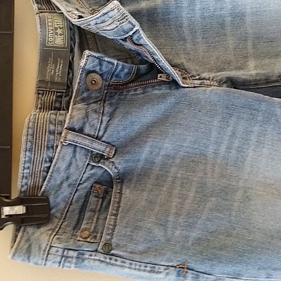 Classic Denim Lightwash Boot-Cut Fit Jeans - Picture 2 of 10